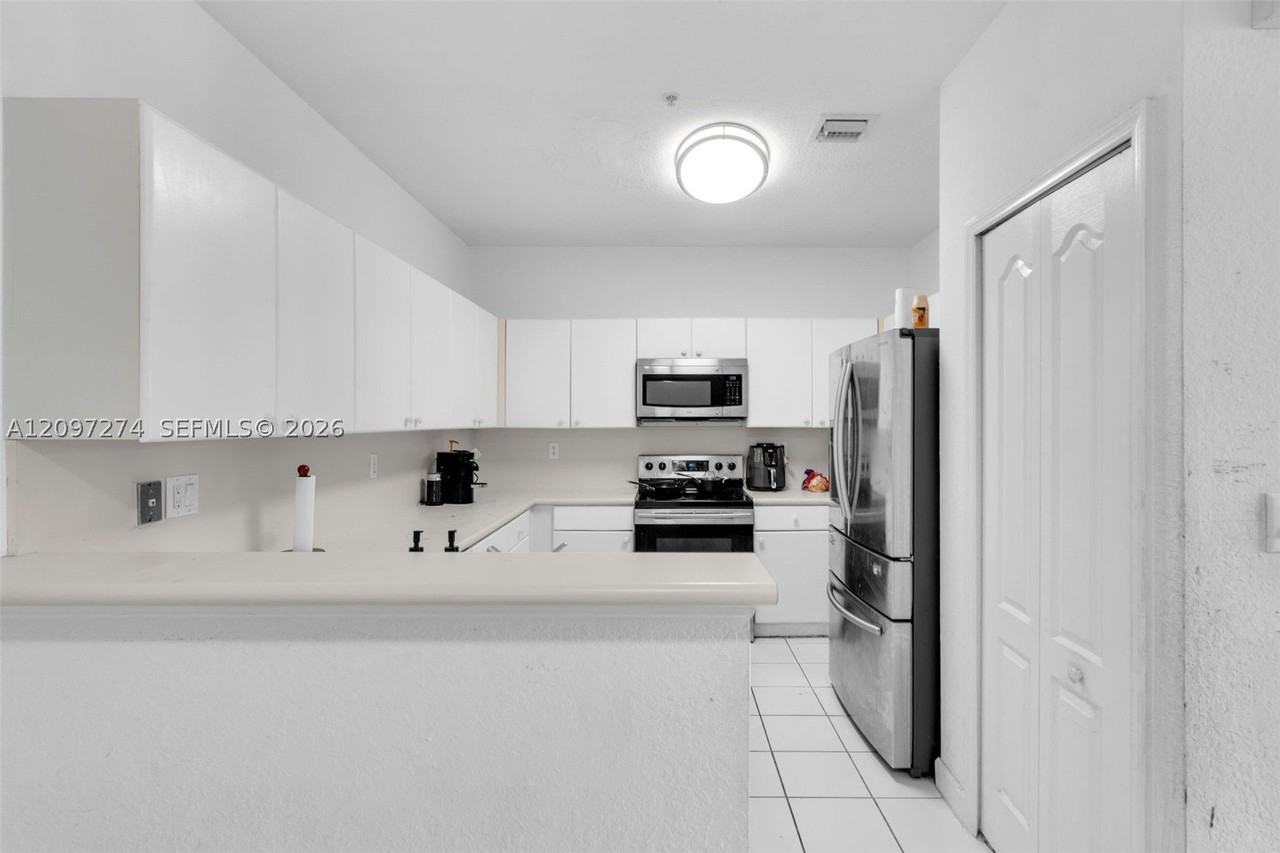4361 Sw 160th Ave #202 - Photo 7 of 29