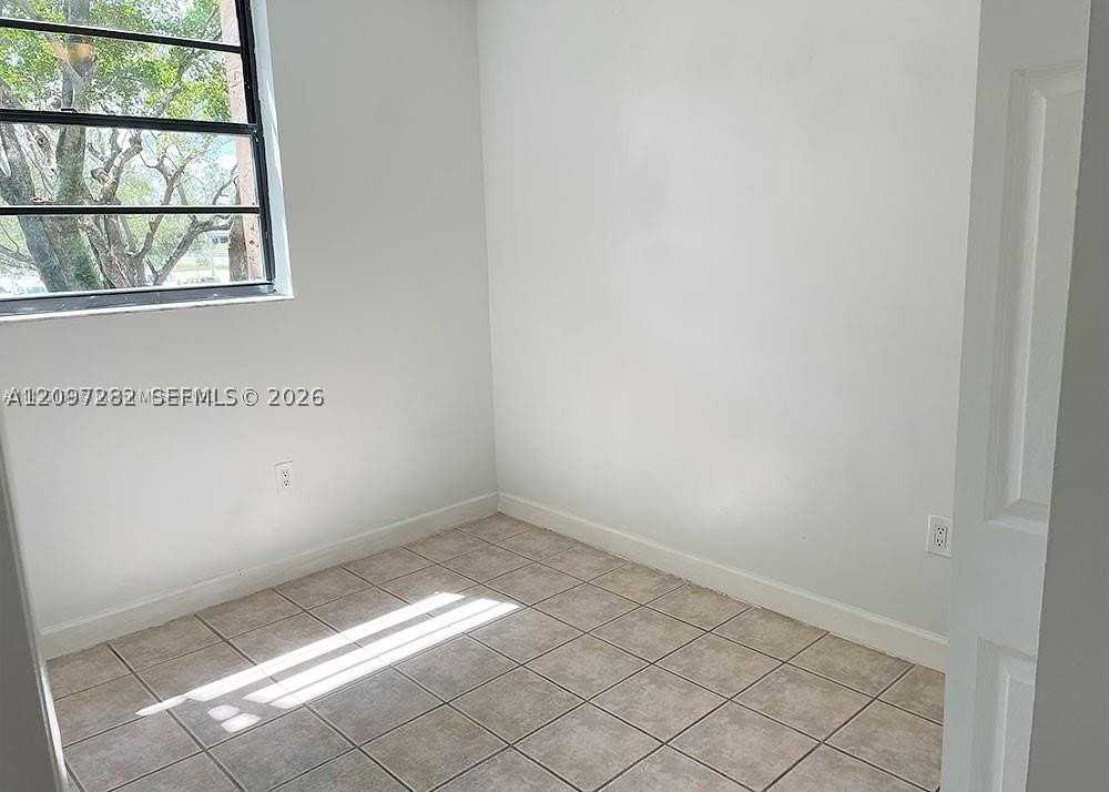 3611 Sw 117th Ave #10-206 - Photo 7 of 10