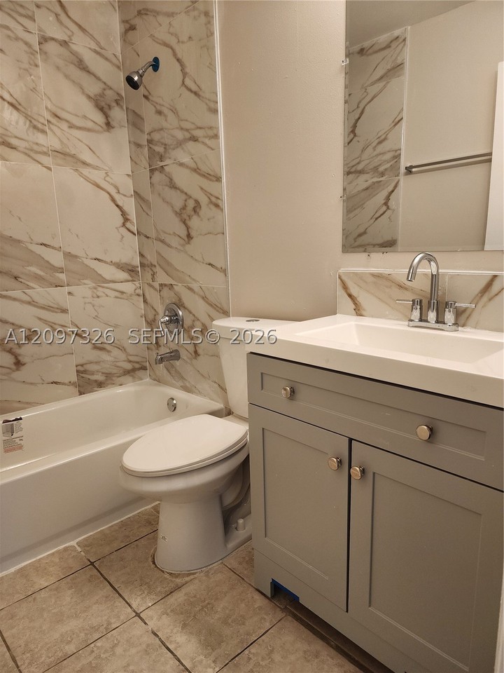 1201 Lake Victoria Dr #F - Photo 3 of 17
