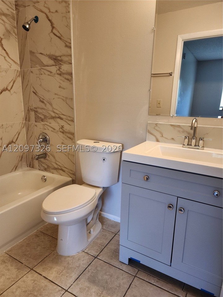 1201 Lake Victoria Dr #F - Photo 7 of 17