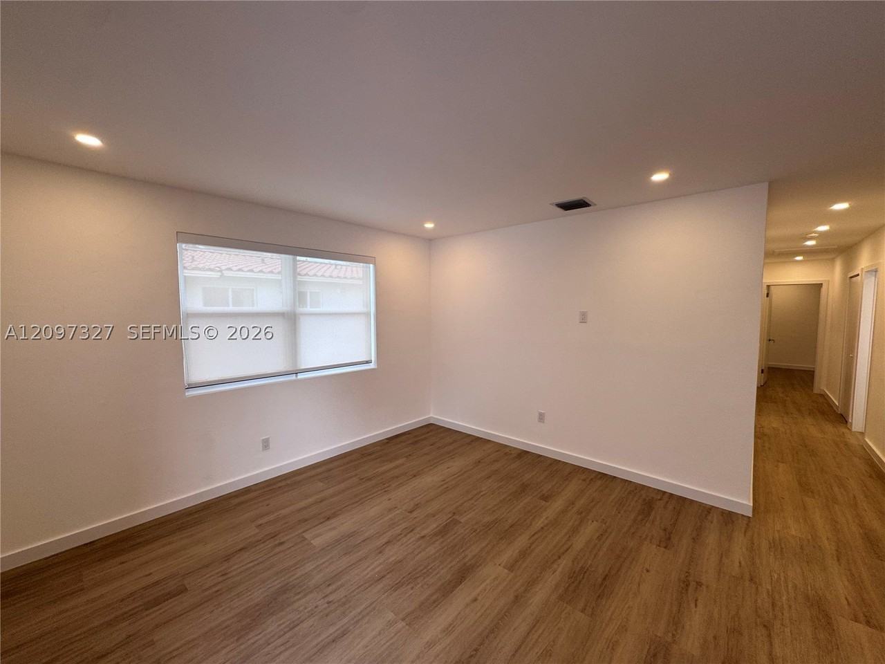 352 Sw 17th Rd #352 - Photo 3 of 22