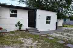 954 Nw 75th St #B - Photo 1 of 1