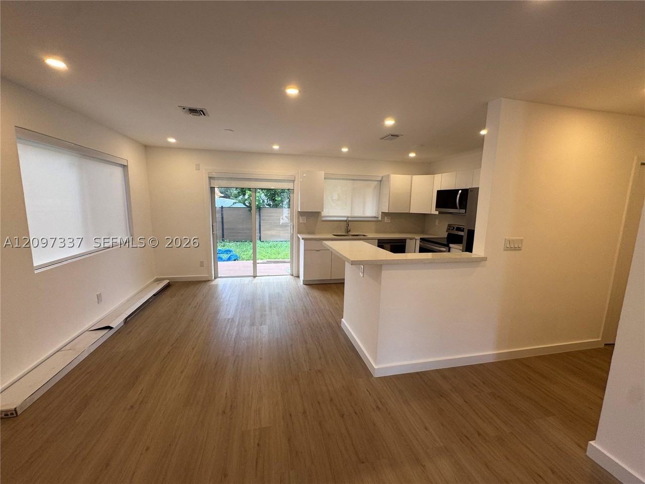 350 Sw 17th Rd #350 - Photo 6 of 20