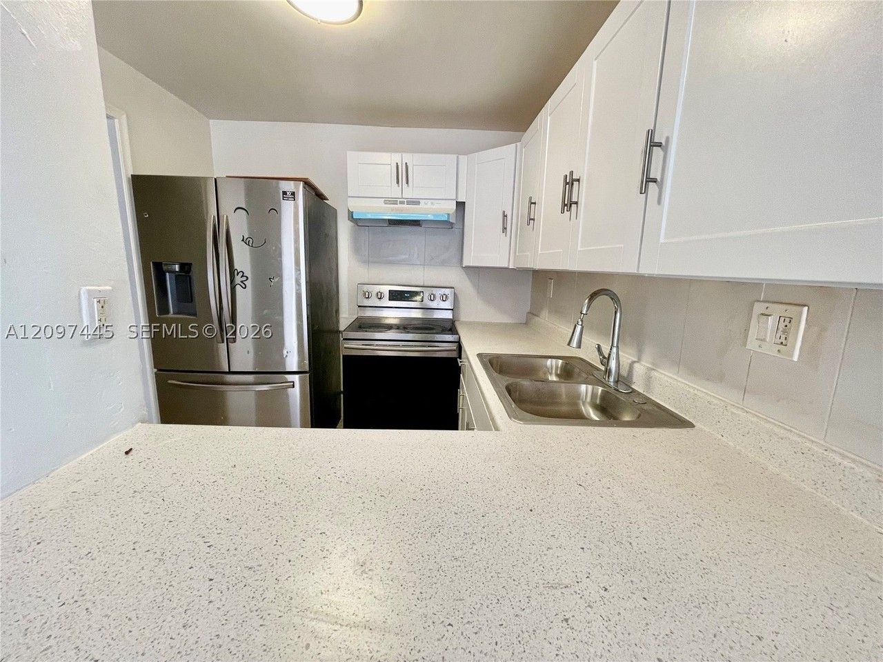 2621 Riverland Dr #B - Photo 3 of 10