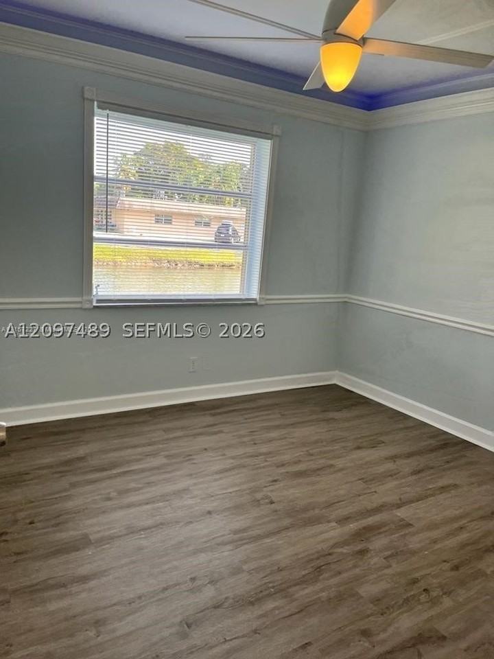 406 Lakeside Dr #117 - Photo 4 of 9