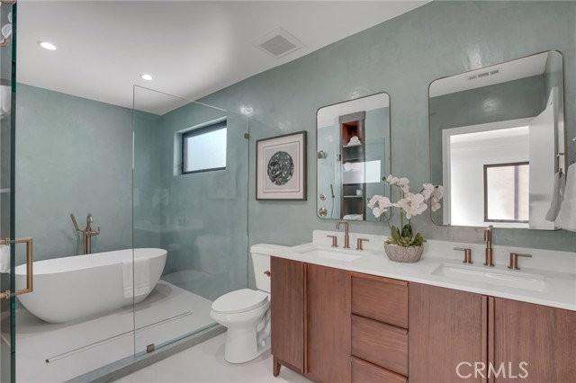 58 66th Pl - Photo 6 of 8