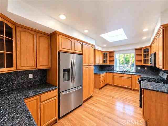 17055 Rayen St - Photo 3 of 8