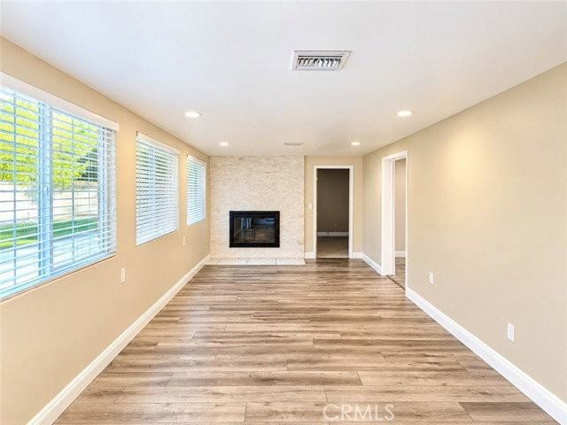 17055 Rayen St - Photo 7 of 8