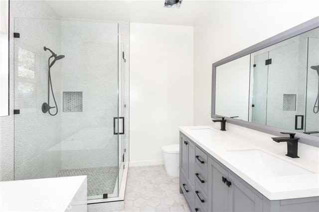 7512 Balboa Blvd - Photo 2 of 8