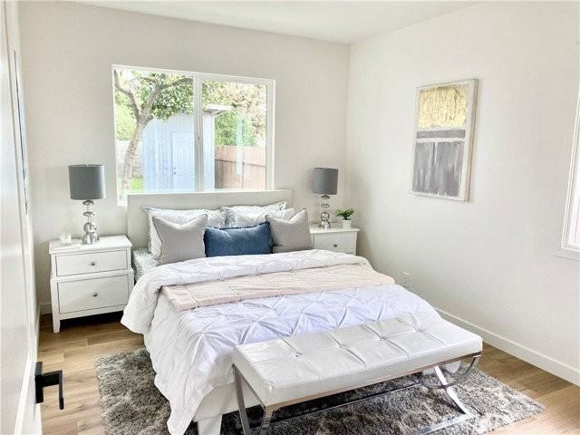 7512 Balboa Blvd - Photo 6 of 8
