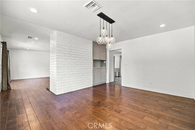 9713 Geyser Ave - Photo 2 of 8