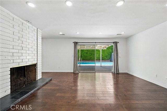 9713 Geyser Ave - Photo 6 of 8