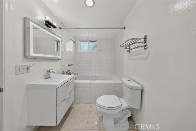 7502 Farmdale Ave - Photo 6 of 8