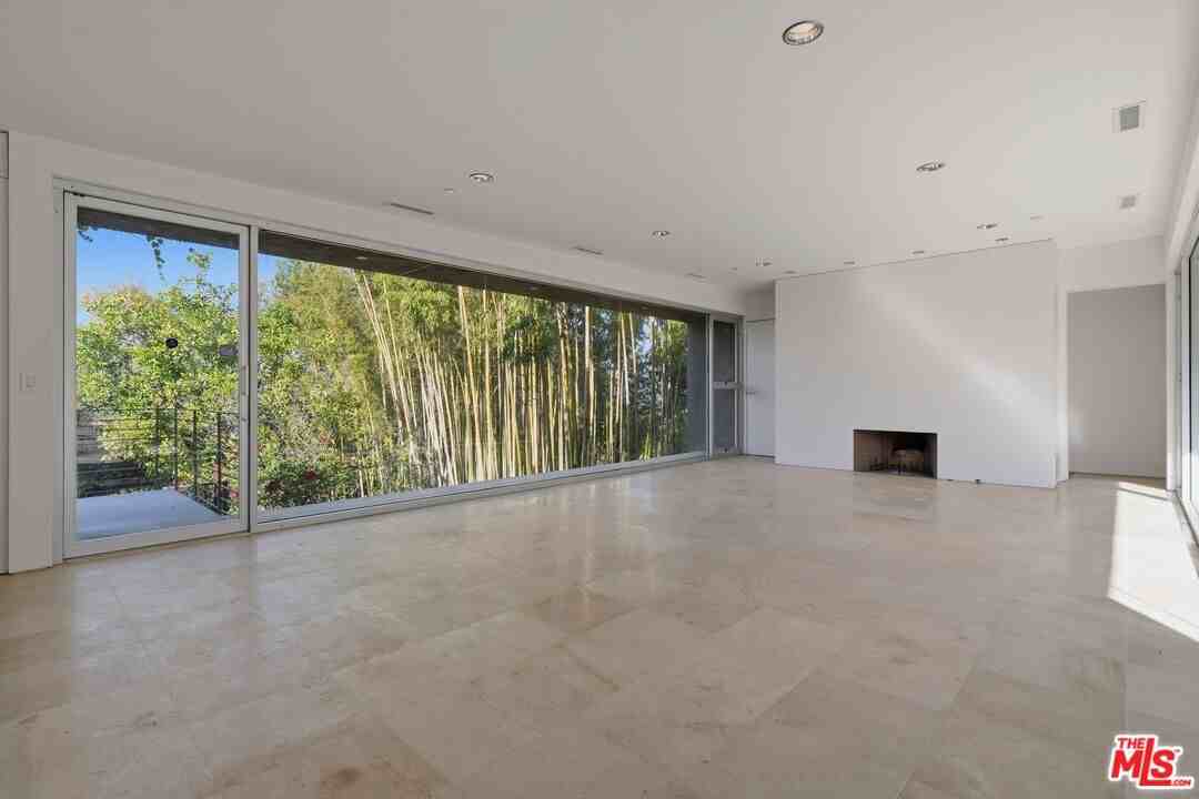 3944 Cody Rd - Photo 2 of 8
