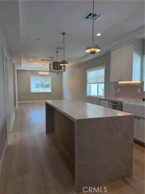 188 S Meridith Ave - Photo 2 of 8