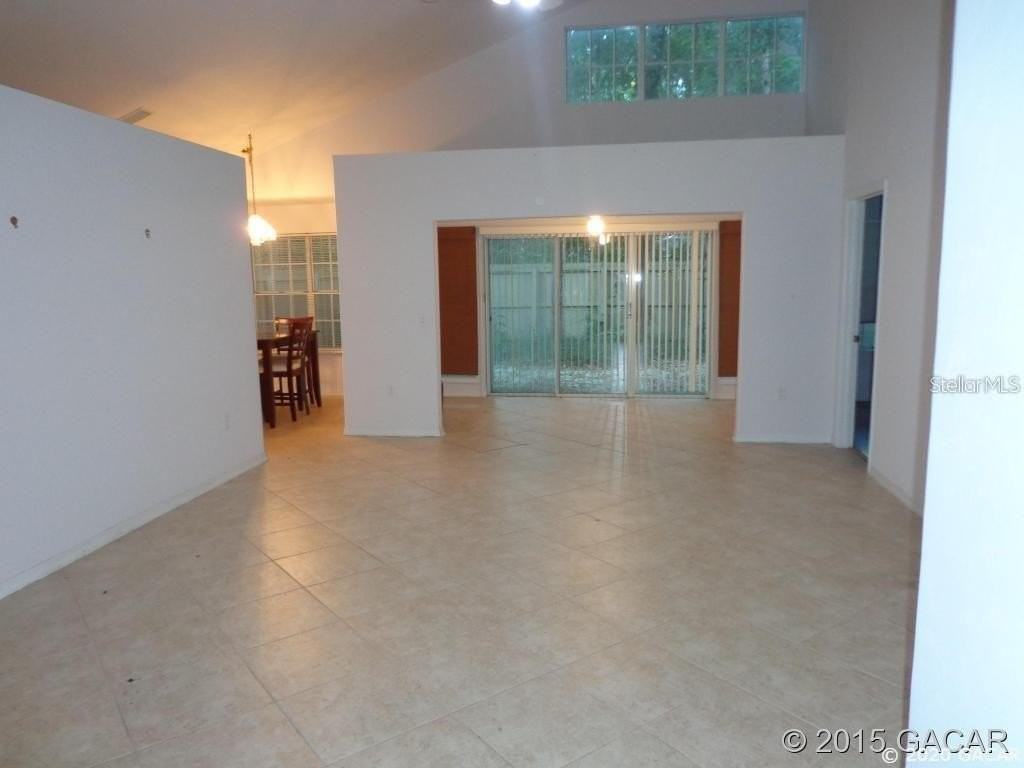 5103 Sw 94th St - Photo 4 of 11