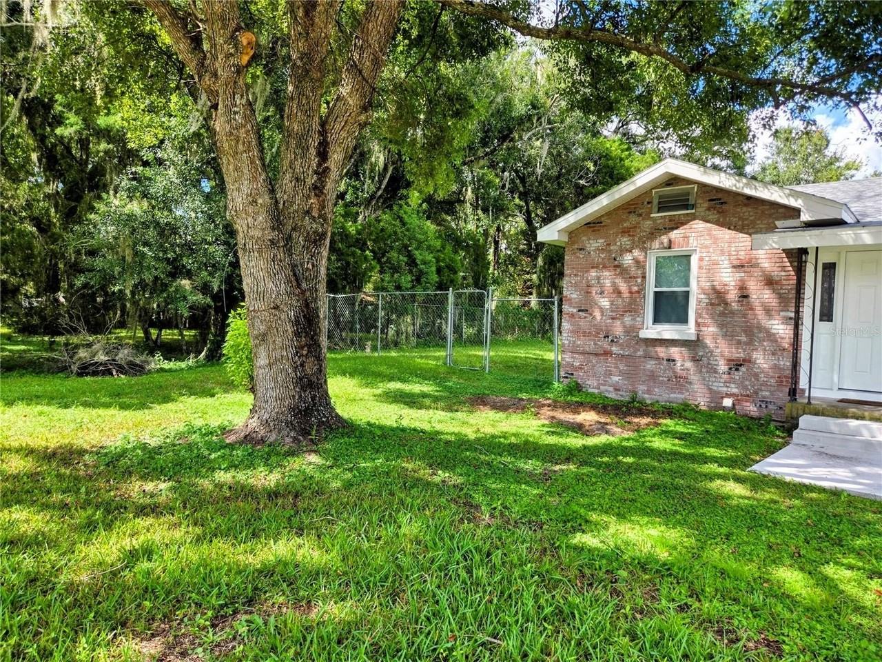 455 Marcum Rd - Photo 2 of 16