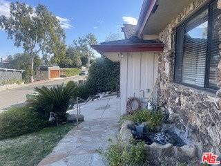 2027 Westridge Rd - Photo 4 of 8