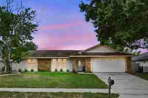 featured image of 7320 Wethersfield Dr