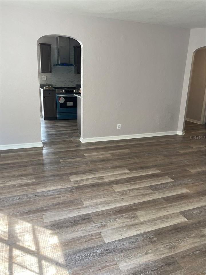 1525 15th St S - Photo 2 of 17