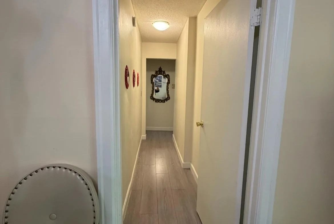 714 Regal Crescent - Photo 6 of 8