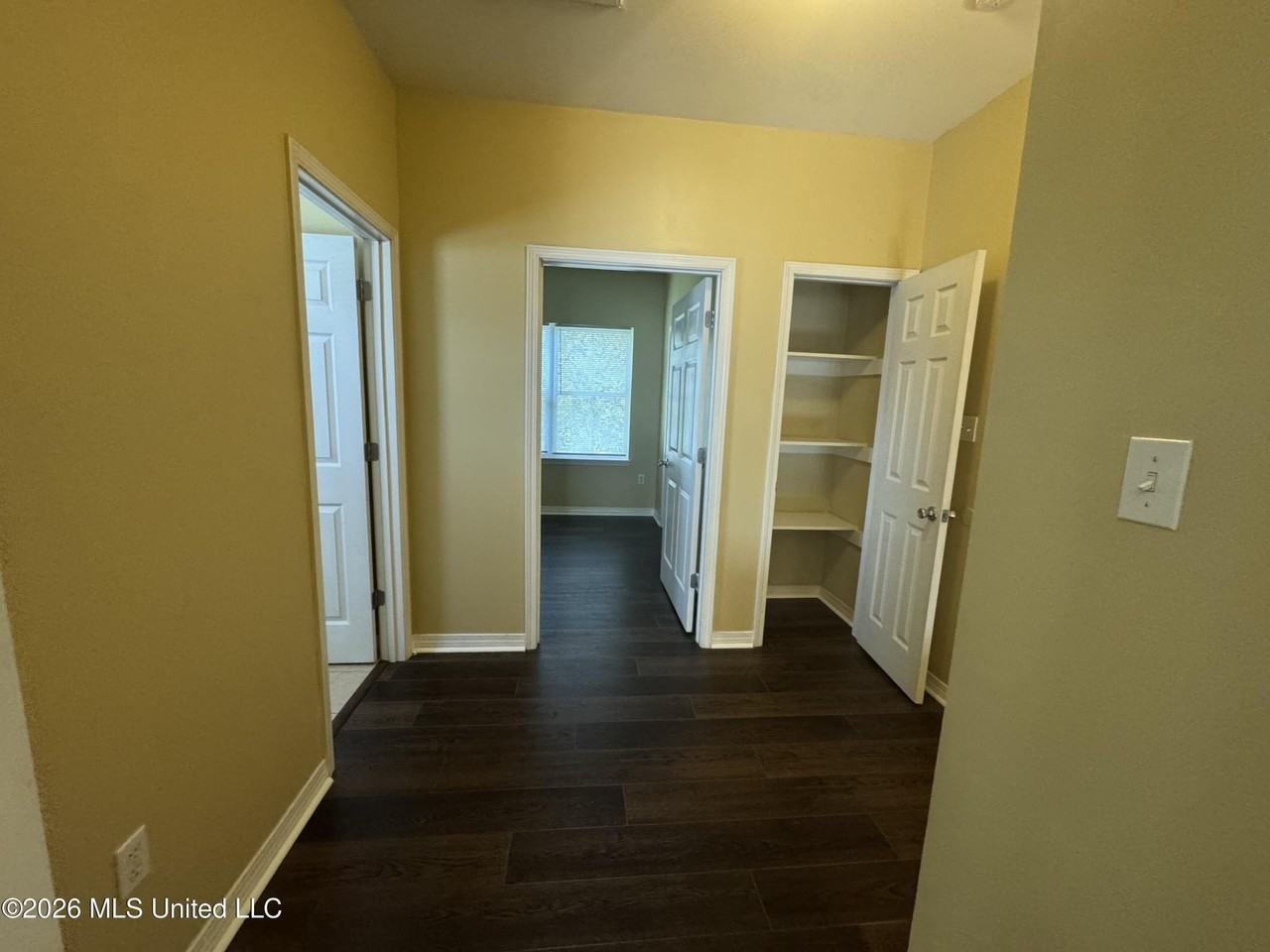 112 Earle Taylor Ln - Photo 3 of 7