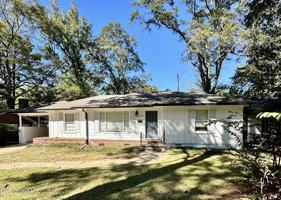 featured image of 1026 Meadow Heights Dr