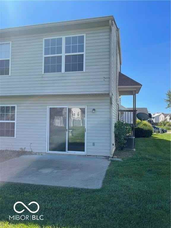 1086 Fairlane Ct - Photo 2 of 11