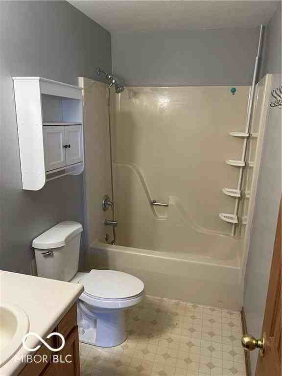 1086 Fairlane Ct - Photo 5 of 11