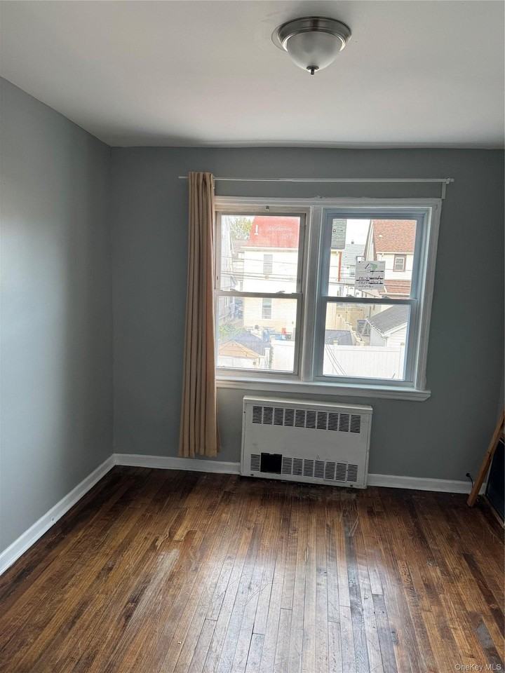 11225 Francis Lewis Blvd - Photo 2 of 6
