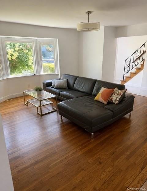 11 Chestnut St - Photo 3 of 7
