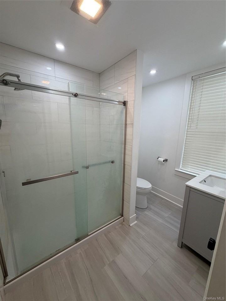 302A Main St #B - Photo 5 of 9