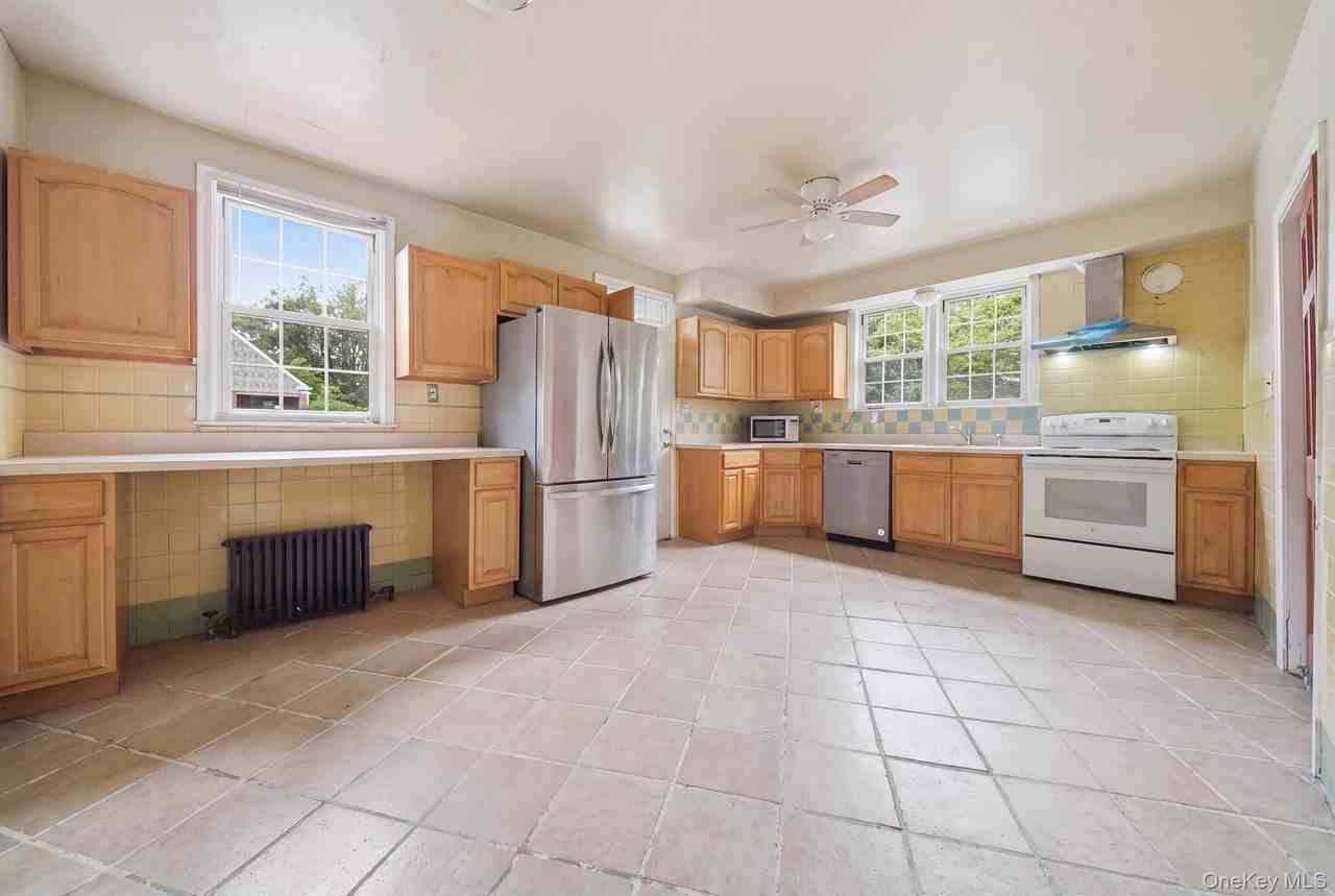 45 Tennyson Ave - Photo 2 of 27
