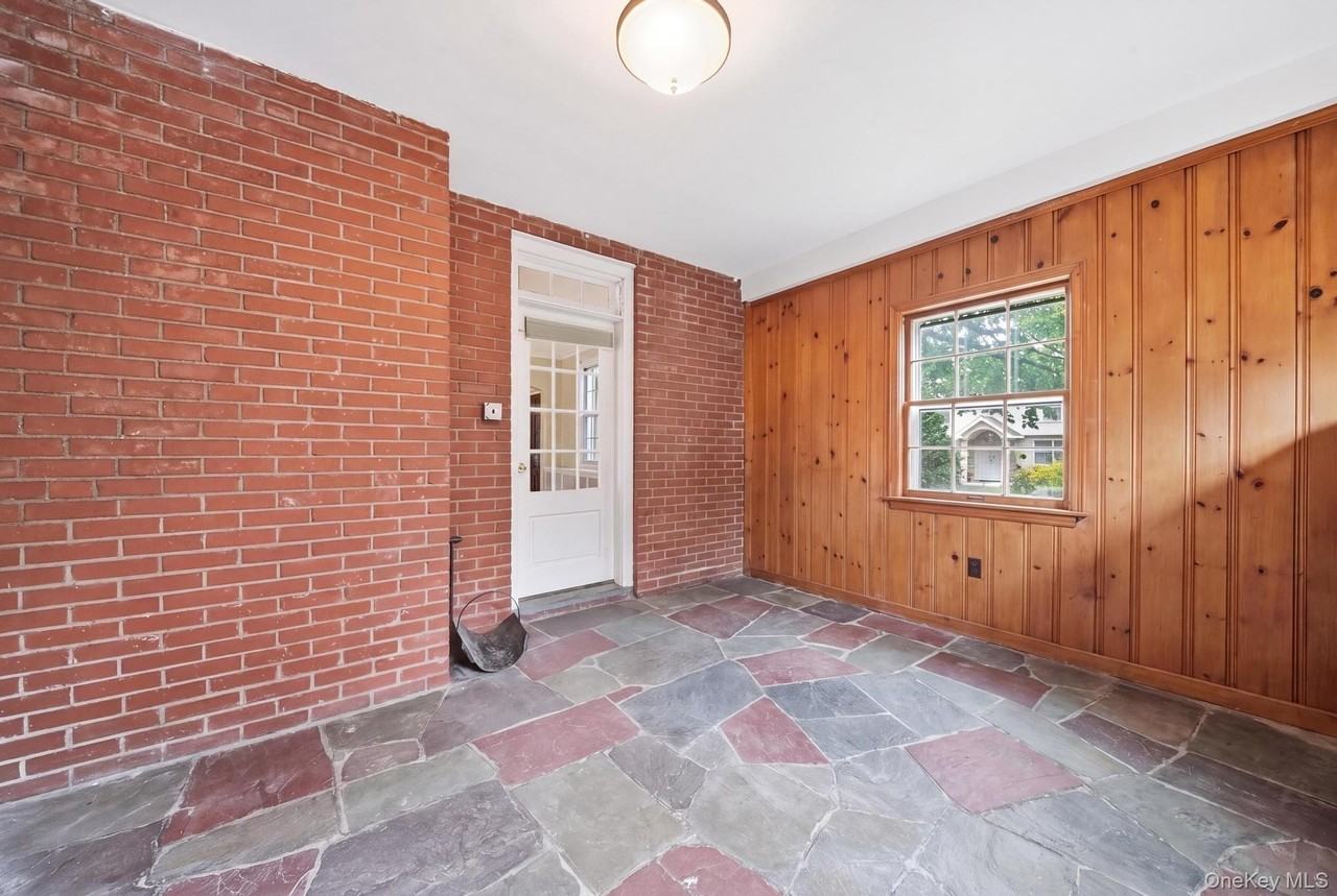 45 Tennyson Ave - Photo 7 of 27