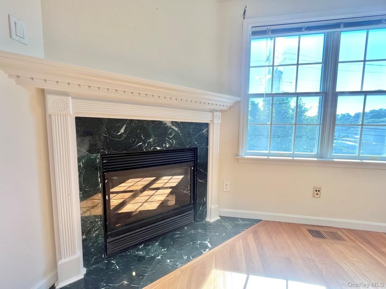 153 Montgomery Ave #B - Photo 4 of 19