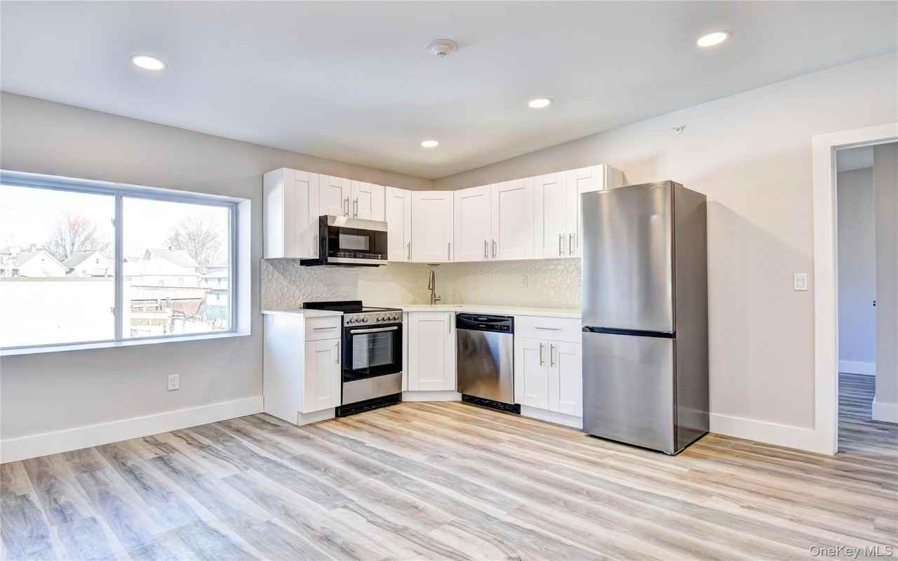 292 Main St #211 - Photo 2 of 14