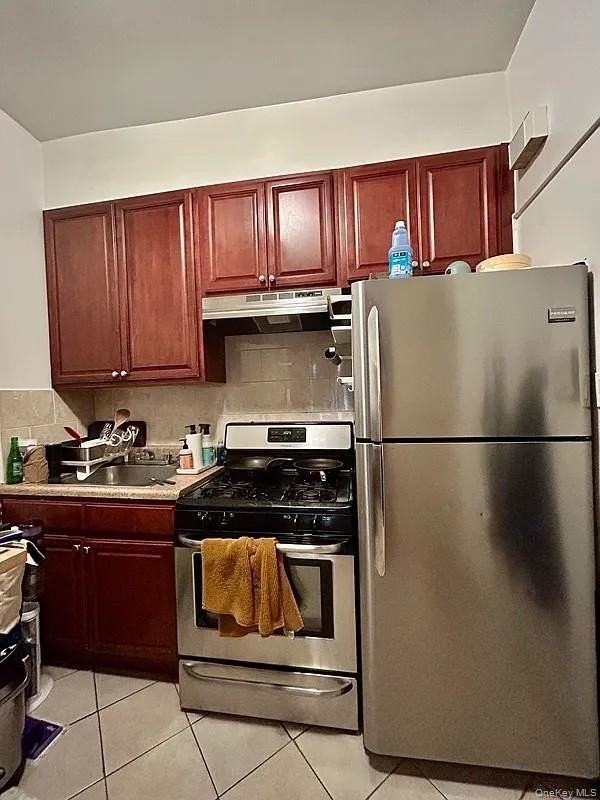 685 Manhattan Ave #3F - Photo 3 of 7