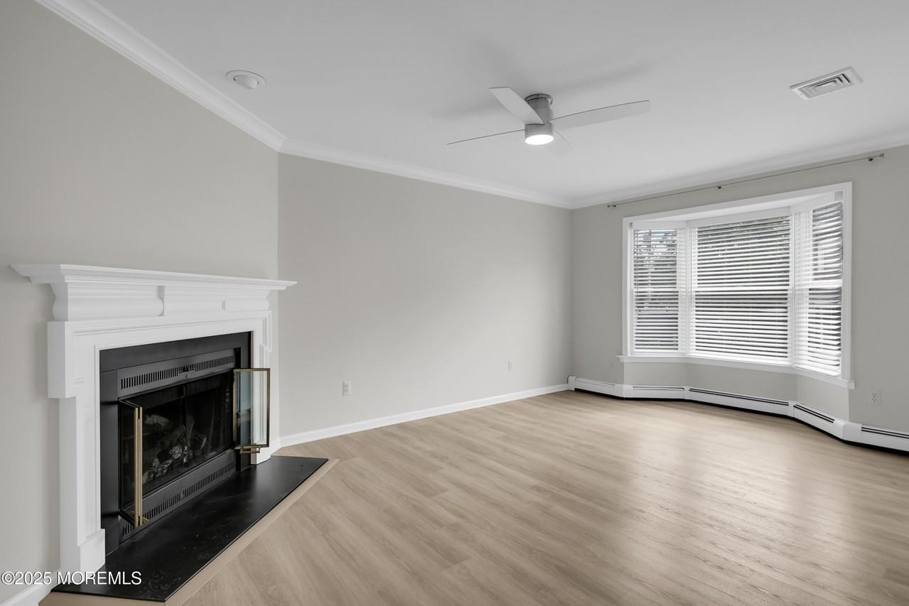 65 E River Rd #12 - Photo 5 of 30