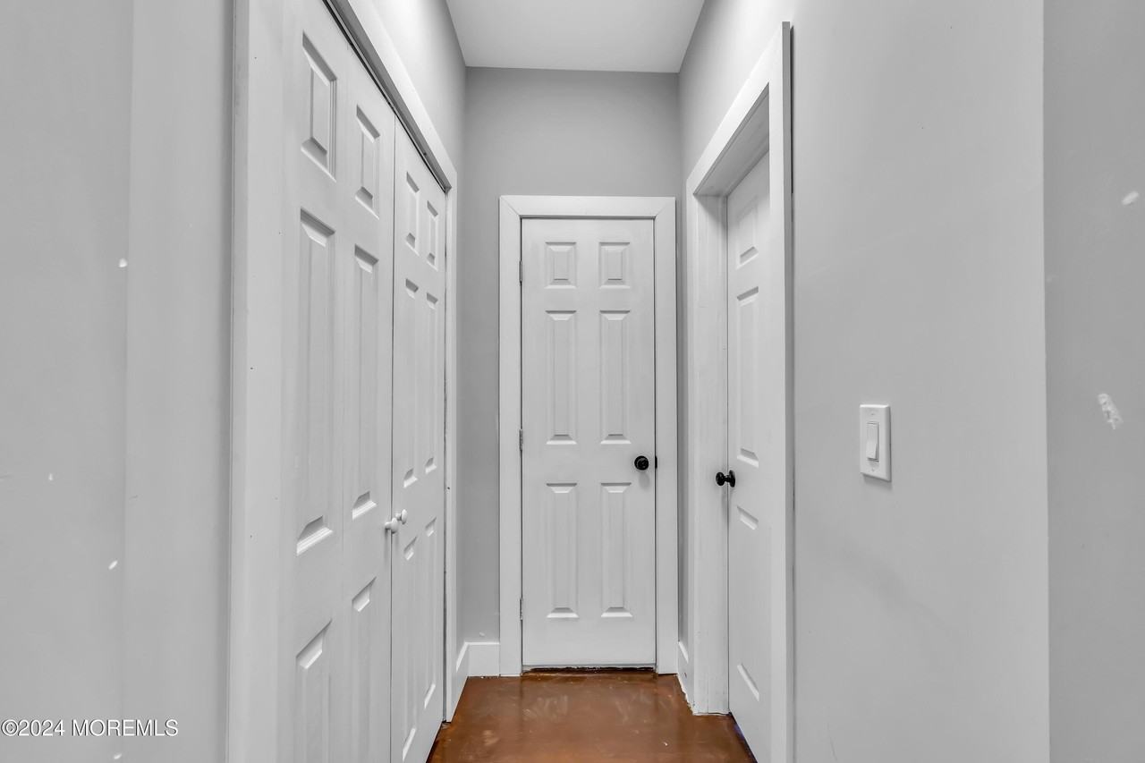 922 4th Ave #2A - Photo 7 of 28