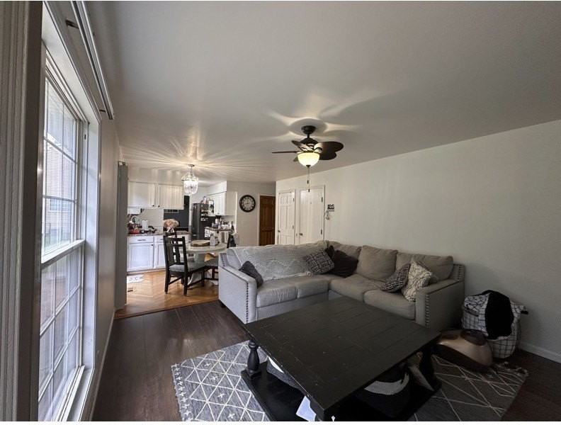 1381 Glacier Pkwy - Photo 5 of 16