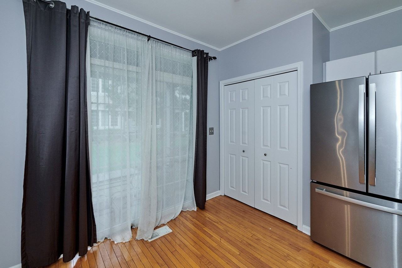7414 N Lincoln Ave #A - Photo 6 of 22