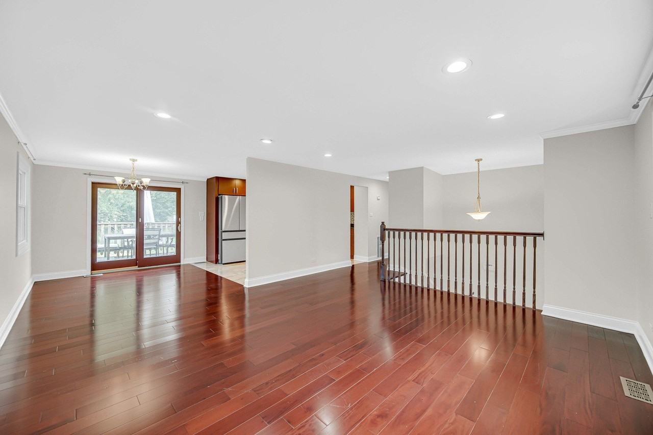 515 Falmouth Ln - Photo 5 of 22