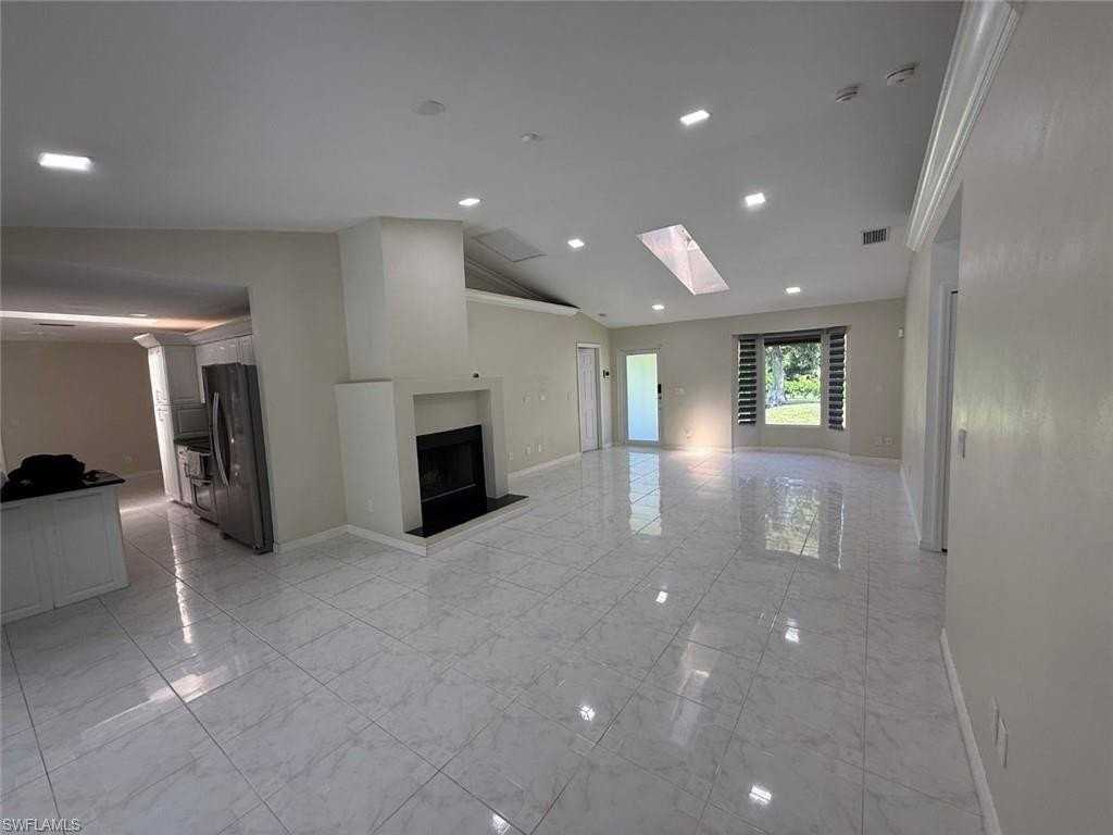 510 12th Ave Nw - Photo 6 of 19