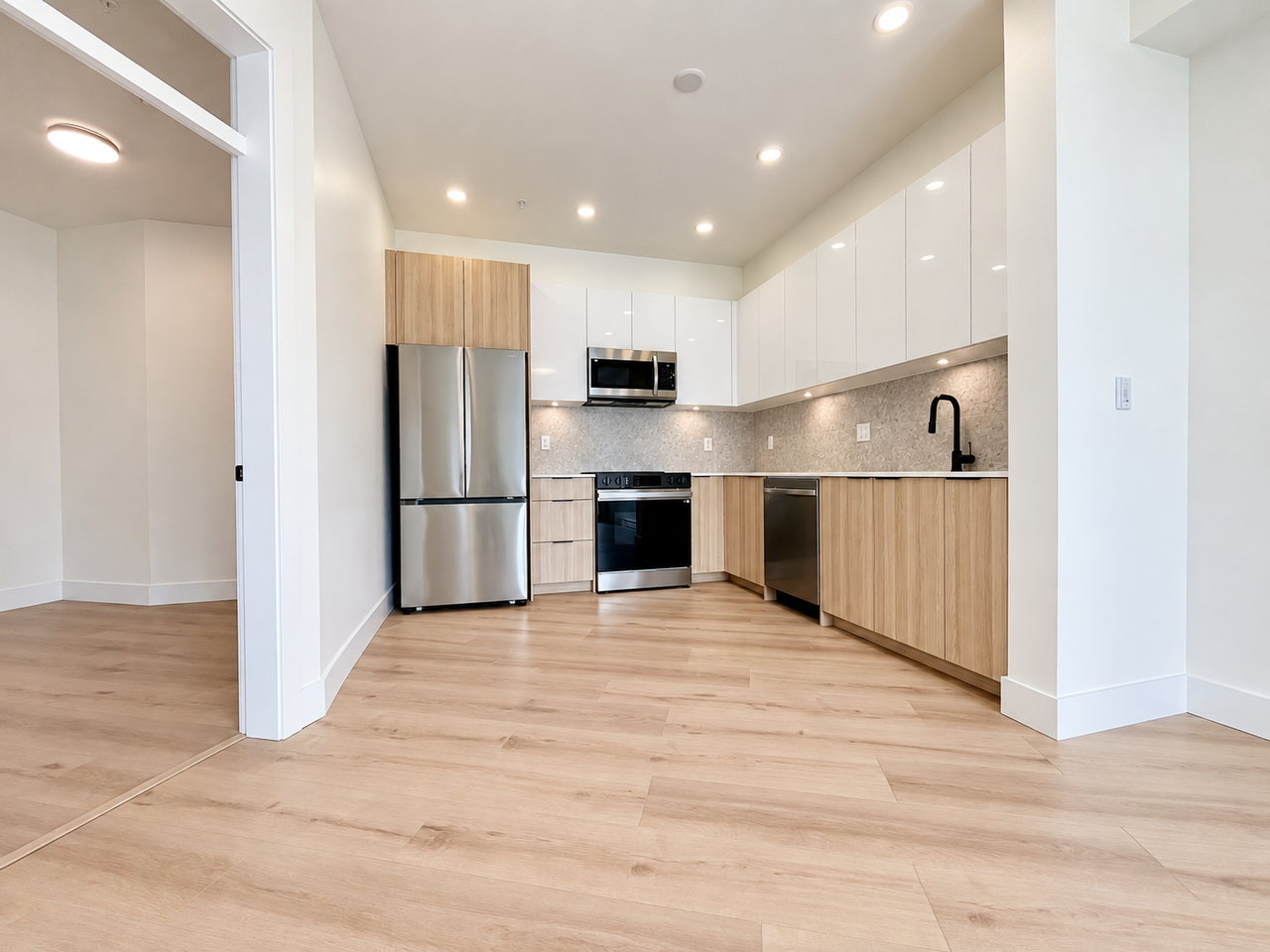 20769 Fraser Highway #622 - Photo 3 of 18