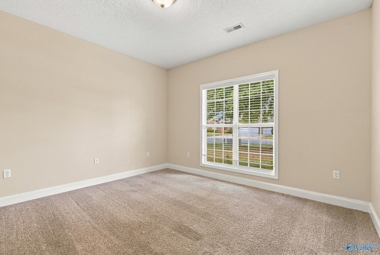 5006 Liberty Park Cir Se - Photo 5 of 15