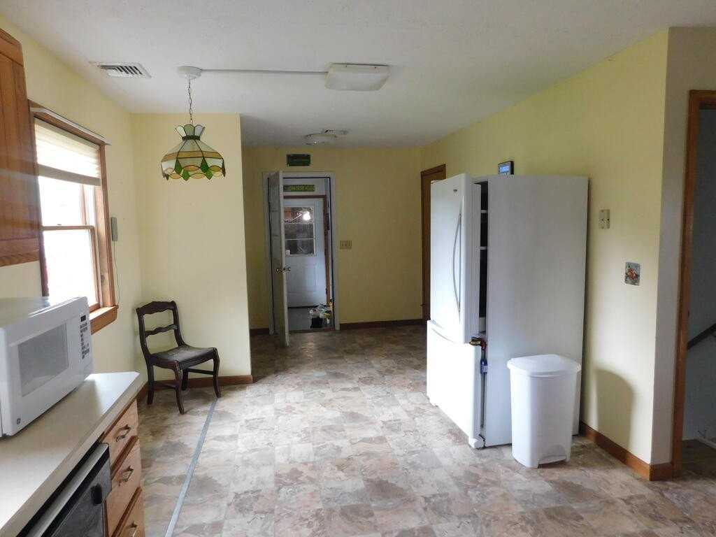 579 Dean Creek Rd - Photo 6 of 13