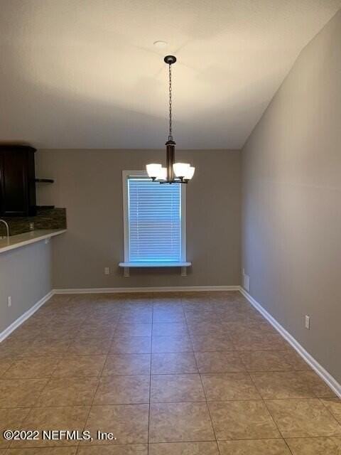 828 Wards Creek Ln - Photo 5 of 29
