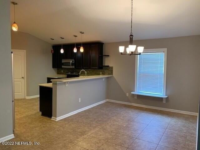 828 Wards Creek Ln - Photo 7 of 29