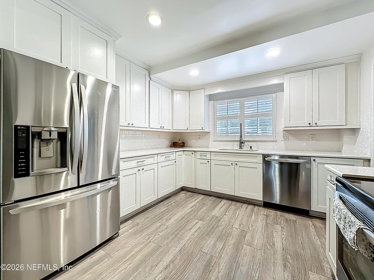 5553 Salerno Rd - Photo 4 of 49