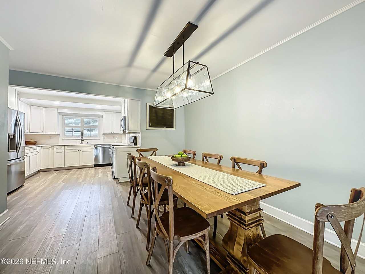 5553 Salerno Rd - Photo 6 of 49